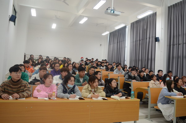 学院党委书记王荣秀率队开展新学期教学工作检查