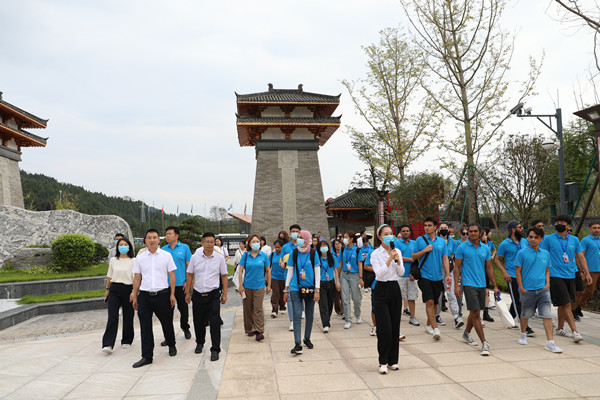 东北亚青年走进阆中古城，走进文旅职院