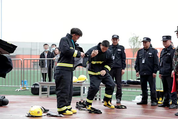 至尊国际zz7022获四川省首届大学生国家安全暨人民防线知识与技能竞赛一等奖